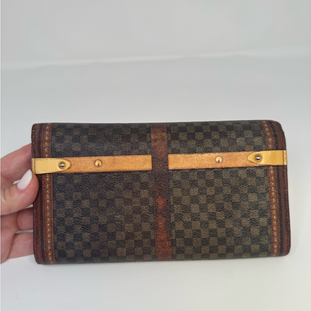 Authentic Louis Vuitton Limited Edition Damier Canvas Time Trunk Twist Wallet - Picture 3 of 10